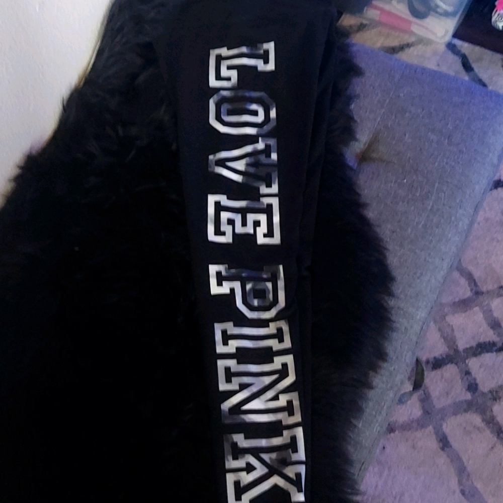 SALE: VS Pink Leggings & Boyfriend Bundle - Picture 6 of 7